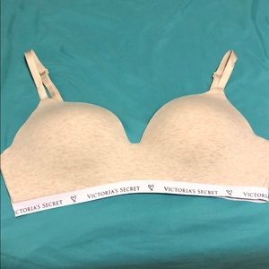 Victoria Secret T-shirt Bra